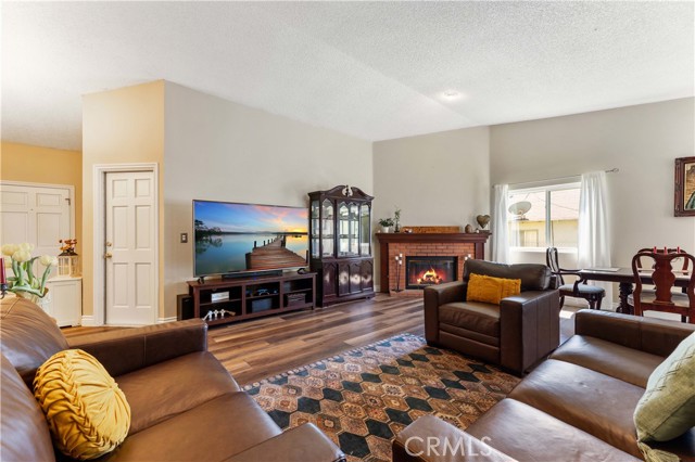 Detail Gallery Image 9 of 41 For 2748 N Maple Ave, Rialto,  CA 92377 - 3 Beds | 2 Baths