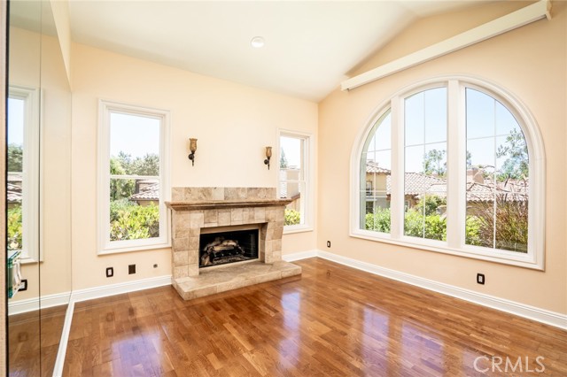 12 Savona Court, Newport Coast CA: https://media.crmls.org/medias/b85ec9b8-fd08-4a5d-a26e-a2adfefeb23d.jpg