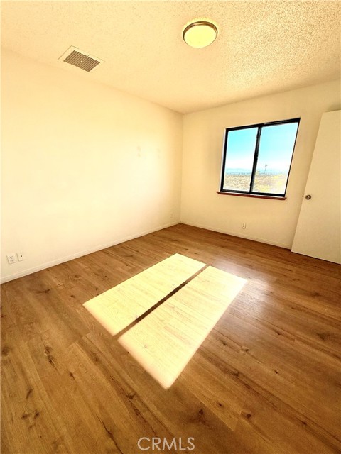 8554 Athel Avenue, Inyokern CA: https://media.crmls.org/medias/b85f87d3-5b3b-4dbf-8d5b-2ed4a3590b9c.jpg