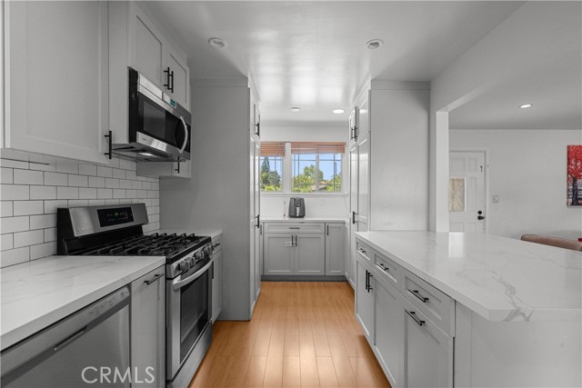17172 Lahey Street, Granada Hills CA: https://media.crmls.org/medias/b860063d-1016-4467-a1ec-ca87c196c3a9.jpg