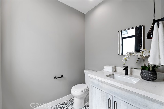 Detail Gallery Image 19 of 57 For 11861 W Flower, Valley Village,  CA 91607 - 3 Beds | 2/1 Baths