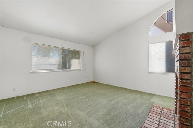 Detail Gallery Image 4 of 43 For 39364 Harvard, Palmdale,  CA 93551 - 4 Beds | 3 Baths