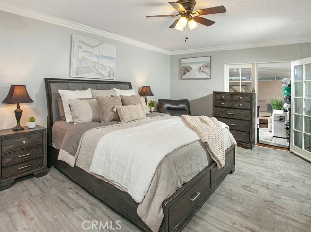 Detail Gallery Image 7 of 12 For 19128 Prairie St, Northridge,  CA 91324 - 4 Beds | 3 Baths