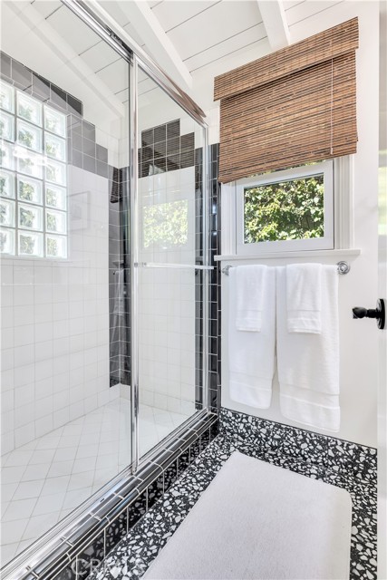 802 Rembrandt Drive, Laguna Beach CA: https://media.crmls.org/medias/b8615cba-abfc-43f2-9acc-5d6c07d9a994.jpg