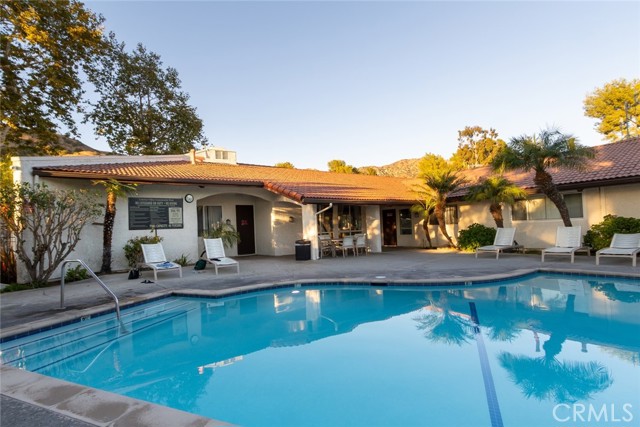 Detail Gallery Image 27 of 30 For 9551 via Ricardo, Burbank,  CA 91504 - 3 Beds | 2/1 Baths