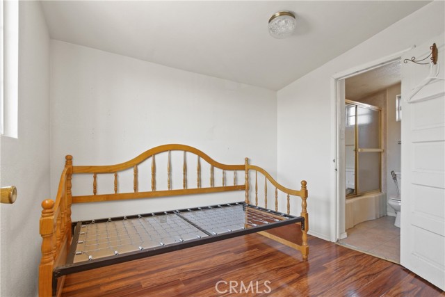 1419 S Redondo Boulevard, Los Angeles CA: https://media.crmls.org/medias/b86264b5-5ff1-4cb7-b58b-d6cb8b03bfeb.jpg