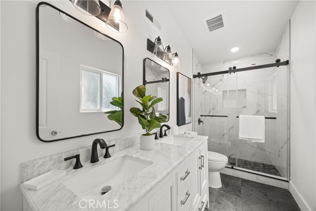 Detail Gallery Image 13 of 22 For 4880 Eldred St, Los Angeles,  CA 90042 - 3 Beds | 2 Baths