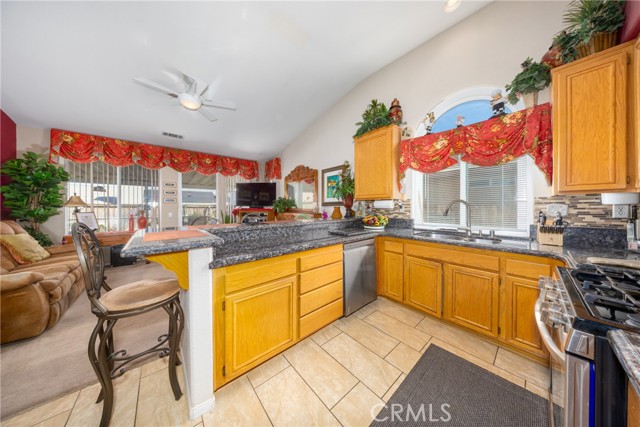 Detail Gallery Image 8 of 32 For 13280 Viejo, Victorville,  CA 92392 - 3 Beds | 2 Baths