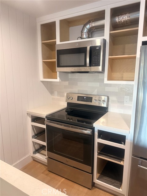 Detail Gallery Image 21 of 24 For 8740 Tuscany #211,  Playa Del Rey,  CA 90293 - 1 Beds | 1 Baths