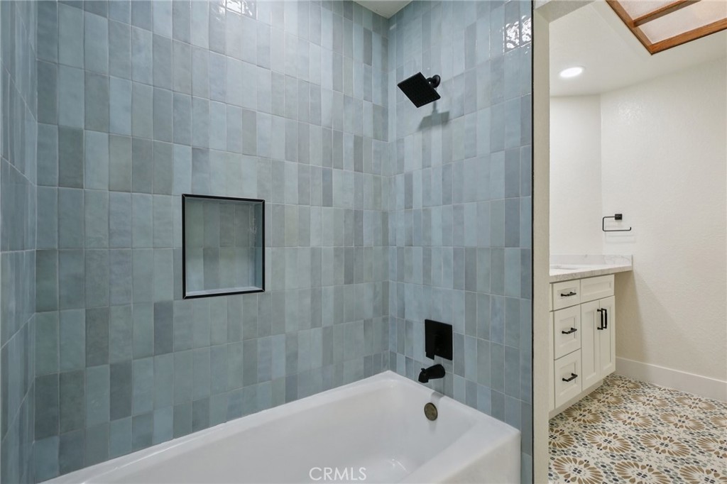 MLS #CV25181348 image #39