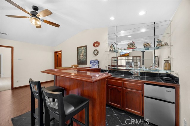 11915 Redwood Avenue, Hesperia CA: https://media.crmls.org/medias/b863934b-994a-4ae5-97c1-1b3c73a9f60b.jpg