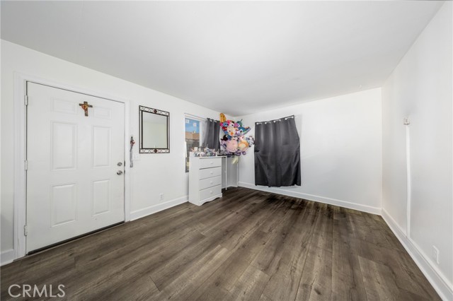 Detail Gallery Image 5 of 18 For 811 E Nocta, Ontario,  CA 91764 - – Beds | – Baths