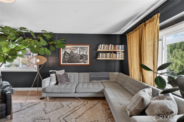 1463 Clock Ave, Redlands CA: https://media.crmls.org/medias/b8646c86-41ac-42dd-983c-6f8e46f79d1d.jpg