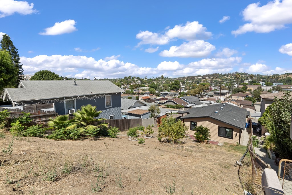 Detail Gallery Image 3 of 28 For 4969 Twining St, Los Angeles,  CA 90032 - 4 Beds | 2 Baths