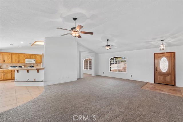 Detail Gallery Image 9 of 43 For 9153 Kittering Rd, Oak Hills,  CA 92344 - 4 Beds | 2 Baths
