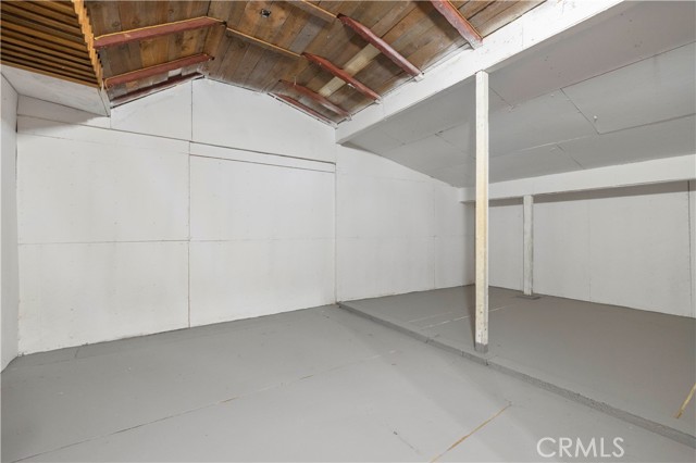 15374 Gaskell Road, Rosamond CA: https://media.crmls.org/medias/b86513f9-52ce-4b6f-a775-23270d783ec1.jpg