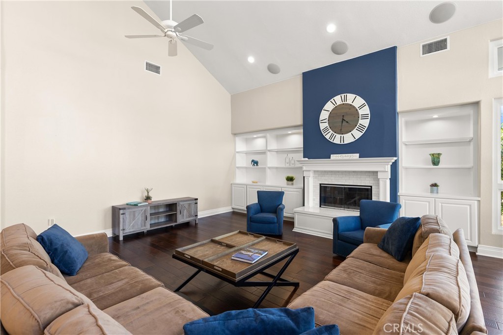 B867aee5 D4cb 48a4 93f6 D34df86b6964