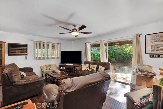 Detail Gallery Image 12 of 41 For 401 Dixford, La Puente,  CA 91744 - 3 Beds | 2 Baths