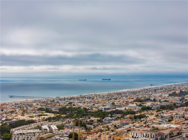 Detail Gallery Image 39 of 43 For 622 N Guadalupe Ave #B,  Redondo Beach,  CA 90277 - 3 Beds | 2/1 Baths