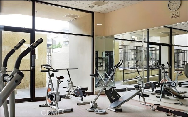 Detail Gallery Image 12 of 14 For 727 S Ardmore Ave #106,  Los Angeles,  CA 90005 - 2 Beds | 2 Baths