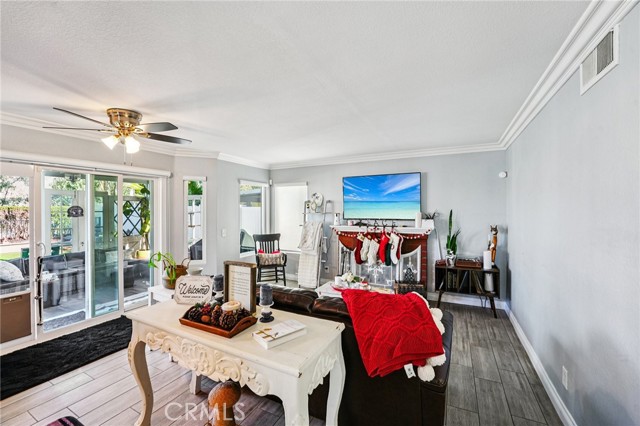 13062 Waterwheel Drive, Corona CA: https://media.crmls.org/medias/b8686919-f9b8-4f22-b53a-8be19720a4b2.jpg