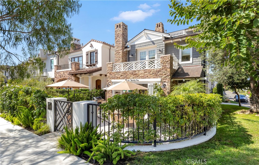 621 Poppy Avenue