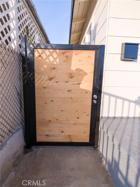 Detail Gallery Image 51 of 59 For 3453 Estrada, Los Angeles,  CA 90023 - 2 Beds | 2 Baths