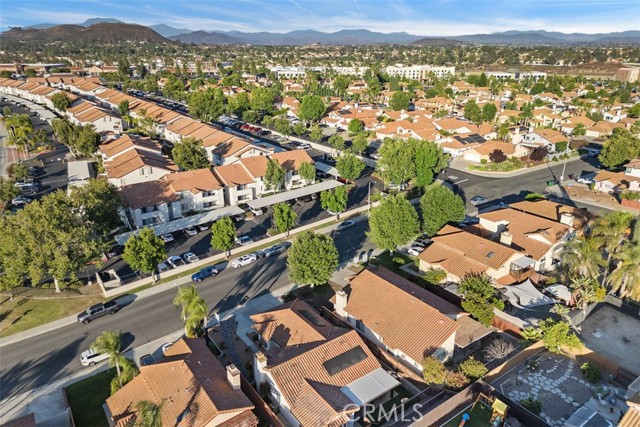 25047 Parkcrest Drive, Murrieta CA: https://media.crmls.org/medias/b869e3ce-61a9-4647-9c9c-888a8d517494.jpg