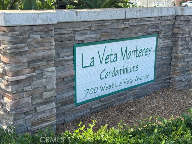 Detail Gallery Image 2 of 31 For 700 W La Veta Ave #F3,  Orange,  CA 92868 - 2 Beds | 2 Baths