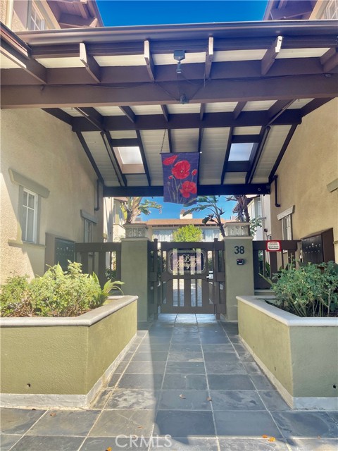 Detail Gallery Image 4 of 22 For 38 N Bonnie #7,  Pasadena,  CA 91106 - 2 Beds | 2/1 Baths