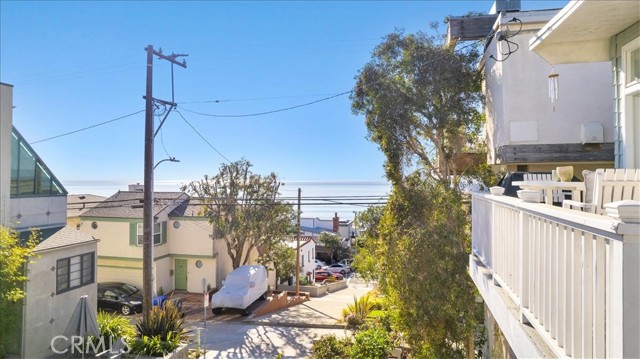 319 29th Street, Manhattan Beach, California 90266, 5 Bedrooms Bedrooms, ,3 BathroomsBathrooms,Residential,Sold,29th,SB22026167