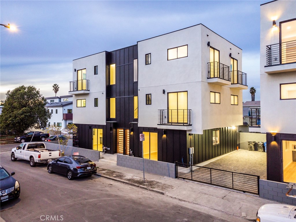 5519 Glennie Lane, Los Angeles, CA 90016