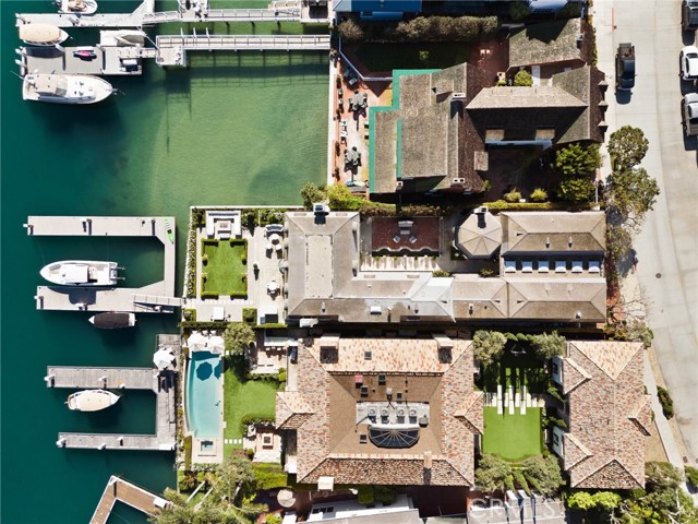 Image 32 of 42 For 2116 Balboa Boulevard