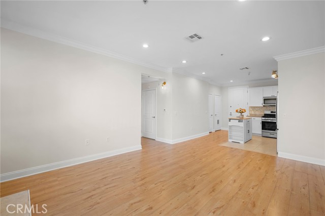 Detail Gallery Image 10 of 32 For 6938 Laurel Canyon #101,  North Hollywood,  CA 91605 - 2 Beds | 2 Baths