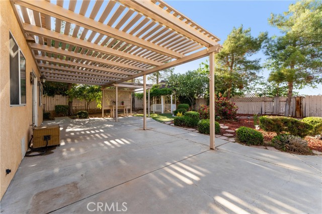 Detail Gallery Image 3 of 32 For 3229 Quarry Rd, Palmdale,  CA 93550 - 5 Beds | 3 Baths
