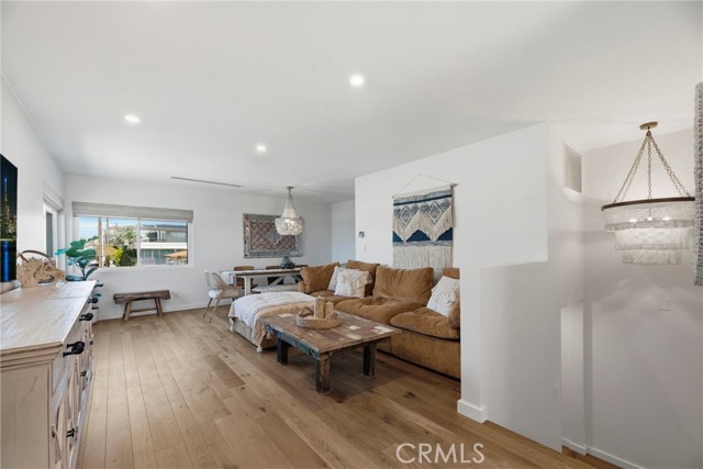 1002 3rd St, Hermosa Beach, California 90254, 4 Bedrooms Bedrooms, ,2 BathroomsBathrooms,Residential,For Sale,3rd St,SB26070138