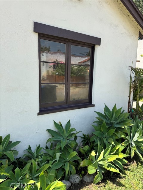 Detail Gallery Image 3 of 42 For 1960 Olive Way, Pasadena,  CA 91104 - 2 Beds | 1 Baths