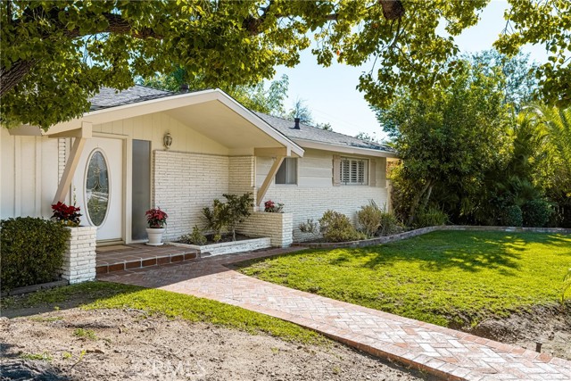 Detail Gallery Image 2 of 37 For 13382 Mount Hood Dr, North Tustin,  CA 92705 - 4 Beds | 3 Baths