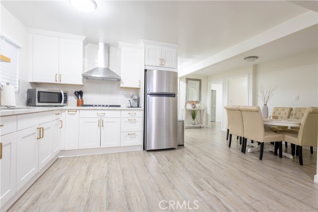 3720 S St Andrews Place, Los Angeles CA: https://media.crmls.org/medias/b873185b-346e-4801-996f-e18ddbcb7caa.jpg