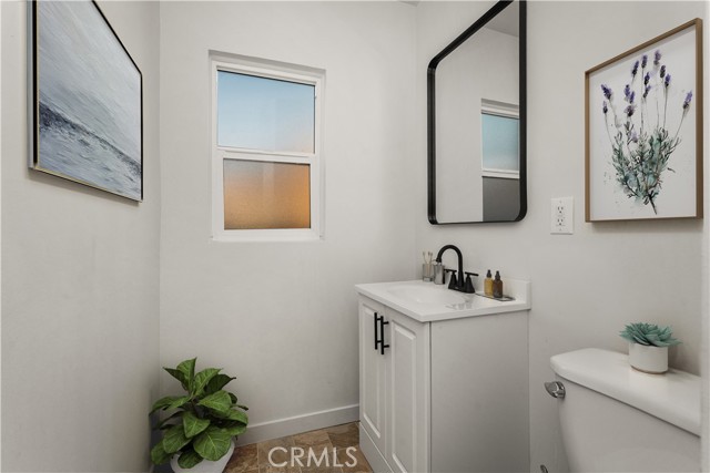 Detail Gallery Image 13 of 17 For 621 S Burris, Compton,  CA 90221 - 4 Beds | 2/1 Baths