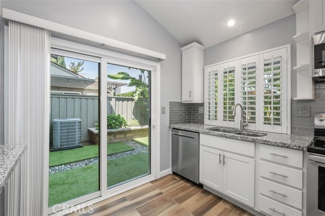 Image 34 of 46 For 17351 Via Lindo