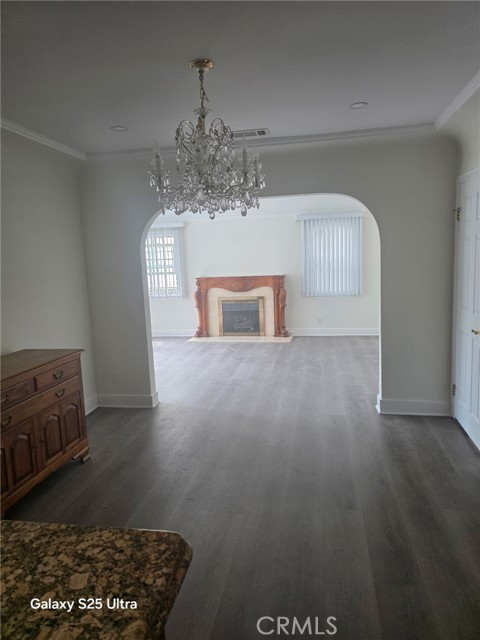 Detail Gallery Image 6 of 18 For 521 E Valencia Ave a,  Burbank,  CA 91501 - 2 Beds | 2 Baths