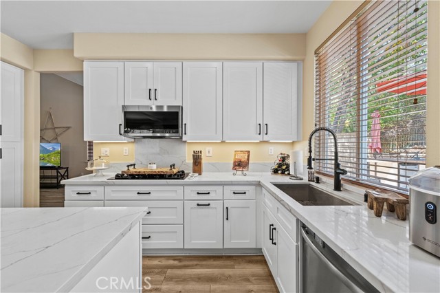 28436 Calex Drive, Valencia CA: https://media.crmls.org/medias/b874b74f-6fdf-46d6-bd89-f77ae02b694b.jpg