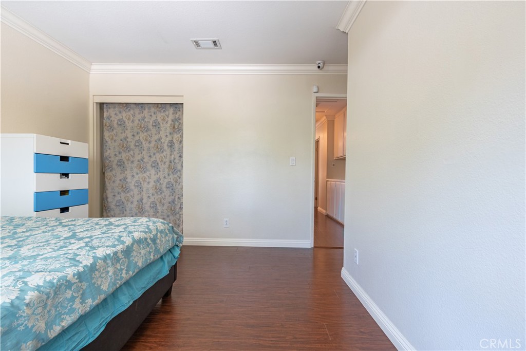 MLS #OC25242426 image #12