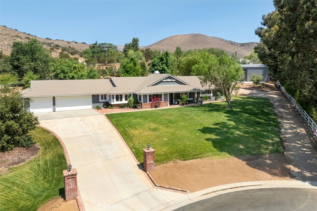 3627 Spanish Bit Drive