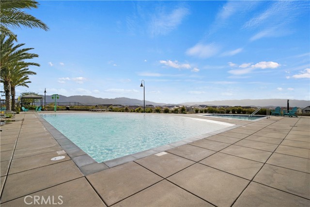 Detail Gallery Image 37 of 49 For 18175 Meridian Ln, Saugus,  CA 91350 - 3 Beds | 2/1 Baths