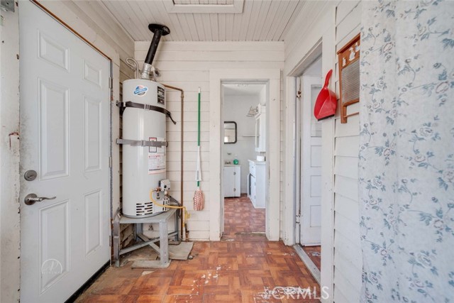 1715 Cherry Street, Bakersfield CA: https://media.crmls.org/medias/b8766d3d-ac2f-420b-9c27-4d08613b800c.jpg