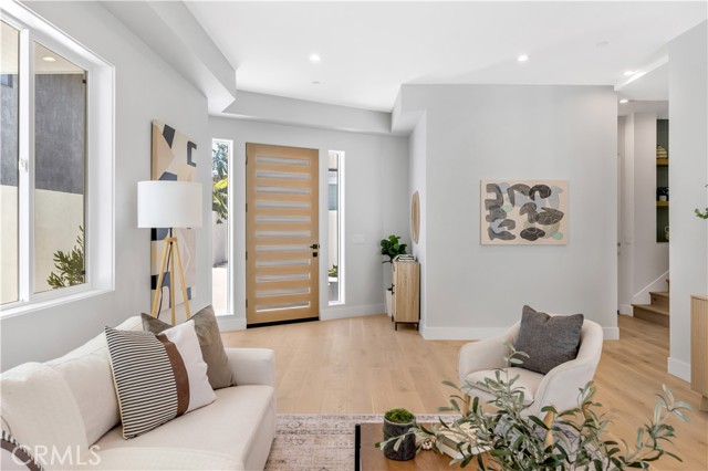 Detail Gallery Image 3 of 47 For 2619 Huntington Ln #B,  Redondo Beach,  CA 90278 - 4 Beds | 3/1 Baths