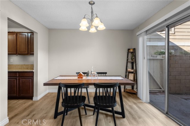 Detail Gallery Image 13 of 43 For 31363 the Old Road, Castaic,  CA 91384 - 3 Beds | 2/1 Baths