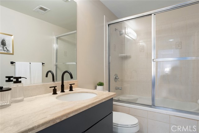 Detail Gallery Image 42 of 49 For 332 S Oxford Ave #105,  Los Angeles,  CA 90020 - 3 Beds | 2 Baths